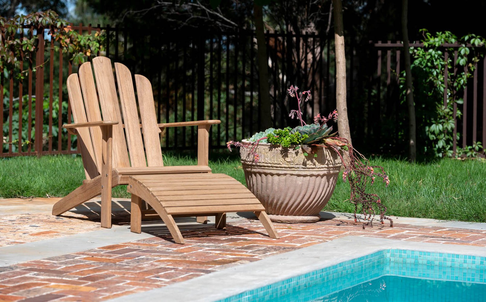 cotswold-teak-adirondack-armchair-and-footrest