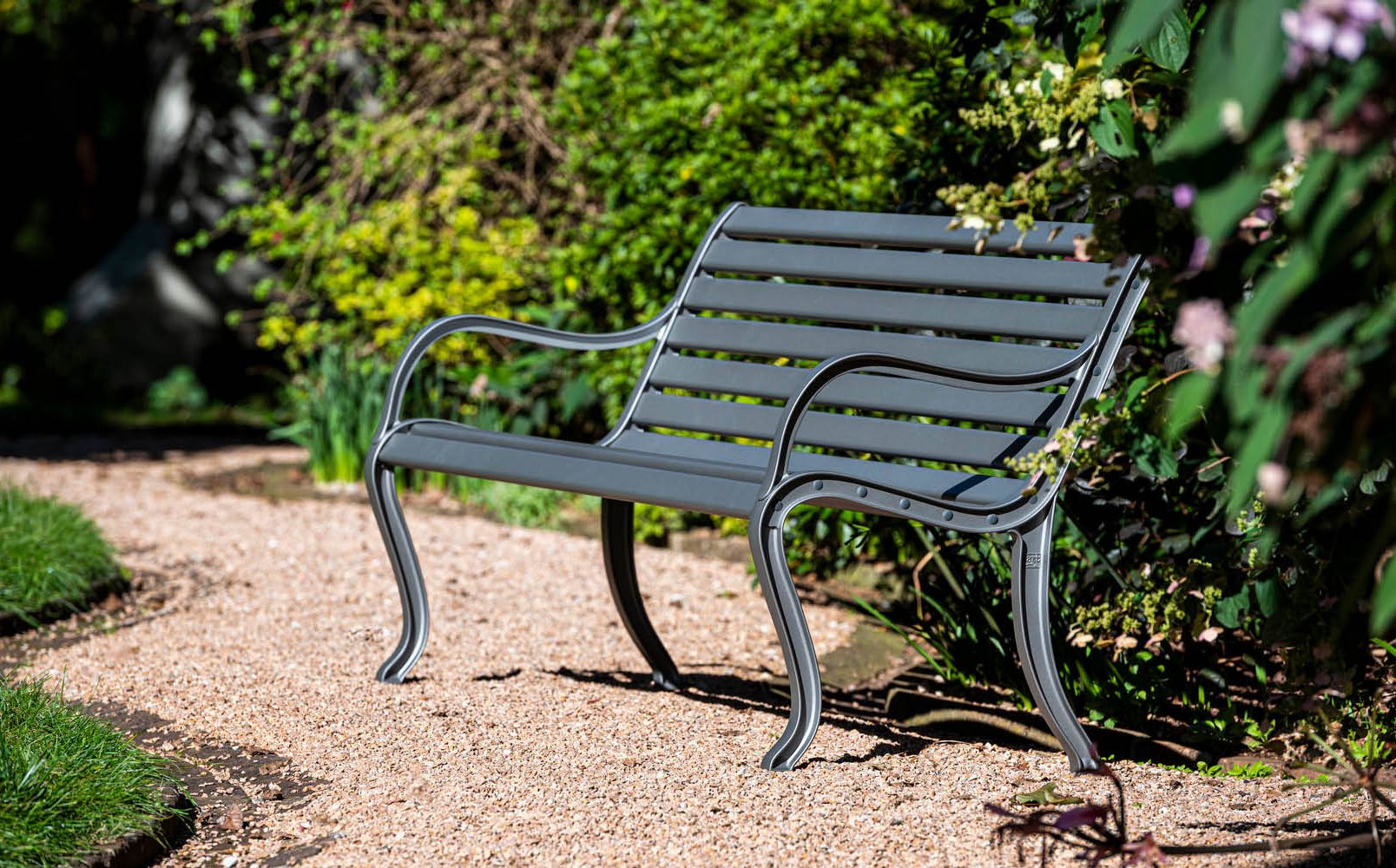 Cotswold_Oasi3SeaterBench_Landscape_1616x1000